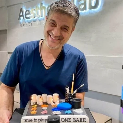 En busca de la excelencia en estética dental-de alta gama: ADS Dental Lab aprende del mundialment...